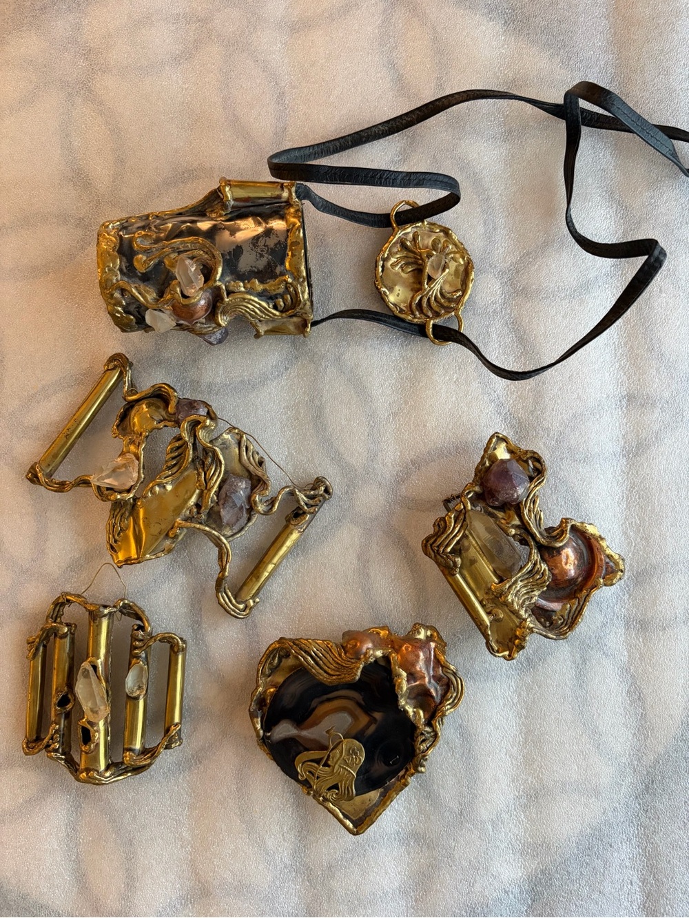 Vintage Carvalhu Copa Brutalist accessories. Brasil 1970s.
